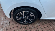 Toyota Yaris 1.5 Hybrid Design 5dr CVT Hybrid Hatchback